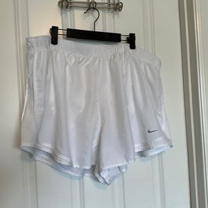 NIKE DRY FIT RUNNING SHORTS